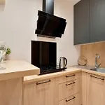 Lejlighed Cozy In Near Centre Of With Parking By Renters
