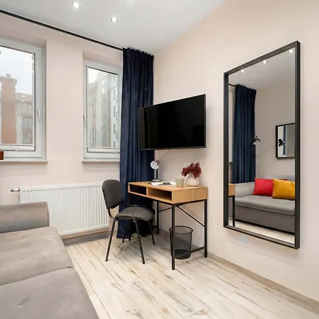 Cozy In Near Centre Of With Parking By Renters Bydgoszcz