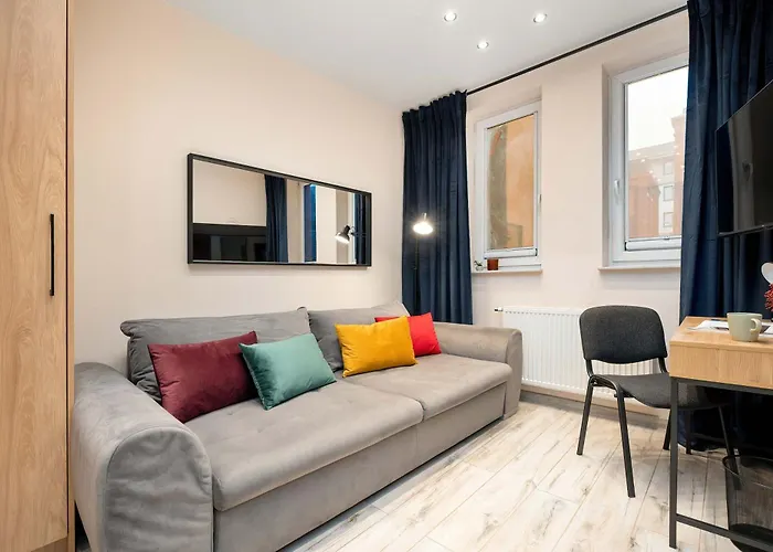 Cozy In Near Centre Of With Parking By Renters アパート *