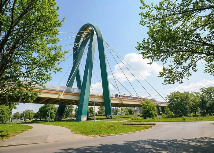 Cozy In Near Centre Of With Parking By Renters 아파트