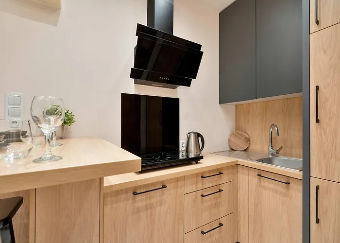 아파트 Cozy In Near Centre Of With Parking By Renters