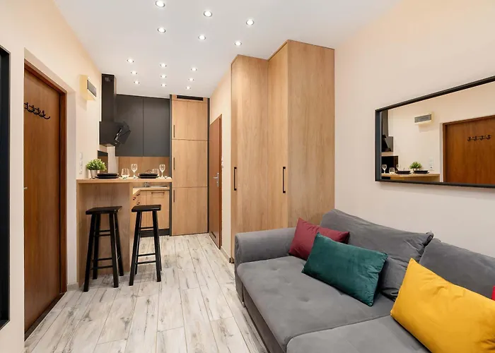 아파트 Cozy In Near Centre Of With Parking By Renters
